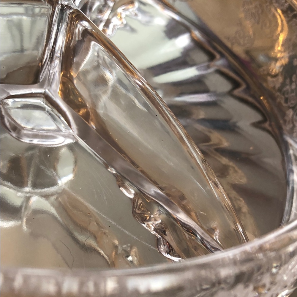CLEAR ETCHED GLASS DIVIDED SERVING DISH • HEAVY • 7” ROUND •VINTAGE - Picture 9 of 11
